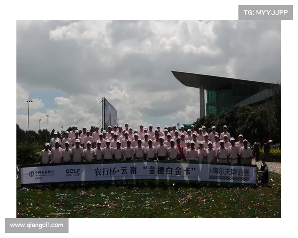 高尔夫爱好者交流平台：分享技巧心得和赛事动态，提升球技共成长