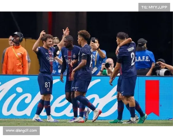 雅克松可在欧冠拜仁对切尔西之战中上场，符合参赛规则